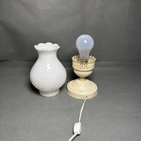 Vintage Milk Glass Boudoir Lamp Hobnail & Brass Electric Footed Footed-WORKS - Picture 5 of 8